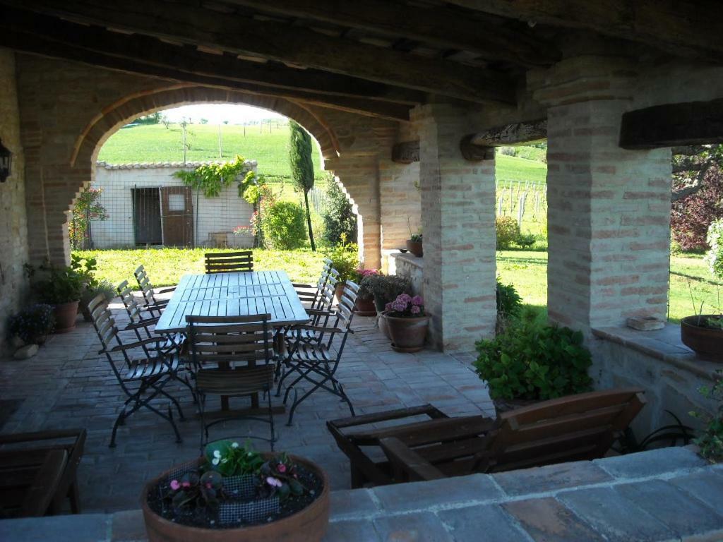 Cascinale La Mimosa Bed & Breakfast Cupramontana ภายนอก รูปภาพ