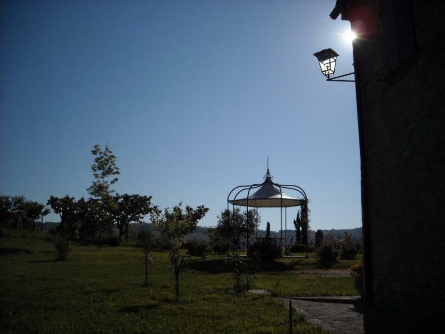 Cascinale La Mimosa Bed & Breakfast Cupramontana ภายนอก รูปภาพ